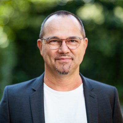 0167_Teamfoto_ED_quadr_copyright_BFKM Enrico Damme, LAG Jungen- und Männerarbeit Sachsen e.V.