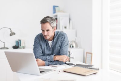 Webinar Mann shutterstock_316295534 Webinar Mann shutterstock_316295534