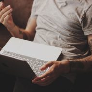 oleg-ivanov-Rx_ItZAek_Q-unsplash coma-call_oleg-ivanov-unsplash