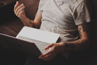 oleg-ivanov-Rx_ItZAek_Q-unsplash coma-call_oleg-ivanov-unsplash